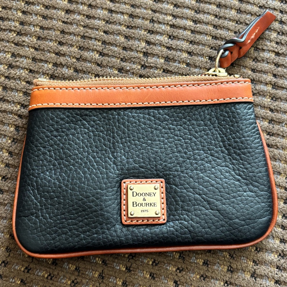 Dooney & Bourke Black Pebbled Mini Leather Coin Pouch w Key Ring